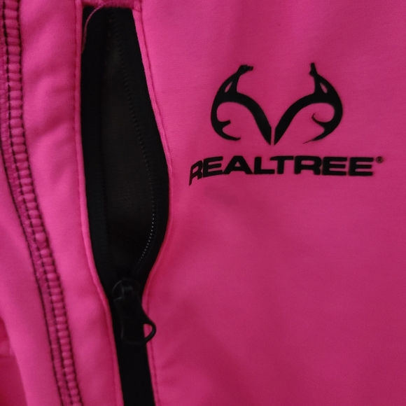 Realtree quarterzip pullover. - Picture 3 of 5